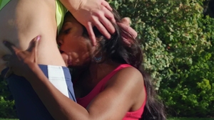 MILFs Like It Big: Diamond Jackson in denim jeans fingering