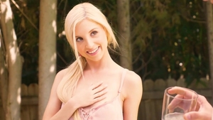 Passion HD: Piper Perri seduced XXX