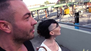 RealFuckingDating.com: Got her pussy smashed in the car