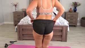 Baberotica - Luna Leve masturbating
