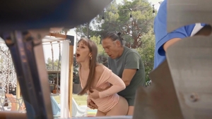 BRAZZERS Exxtra - Dick sucking alongside wet european couple