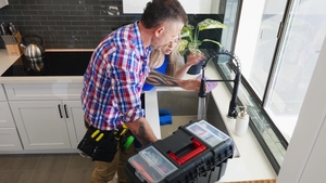 Brazzers: Facial from a Leaky Tap Tale