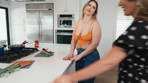 Brazzers: Sneaky Sunday: Van's Wild Adventures with Richelle