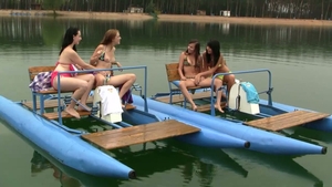 seventeen: Daylight Dalliances with Dripping Dames