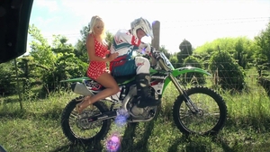 bizarre video: Straight Fun in the Open Air