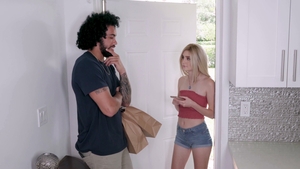 bang! originals: Alicia's Lunch Date Takes a Turn