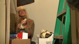 Underworld cock stretches her wide open